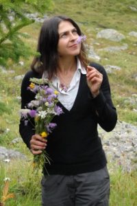 Beatrice-Bibi-Bigler-mit-Prachtnelken
